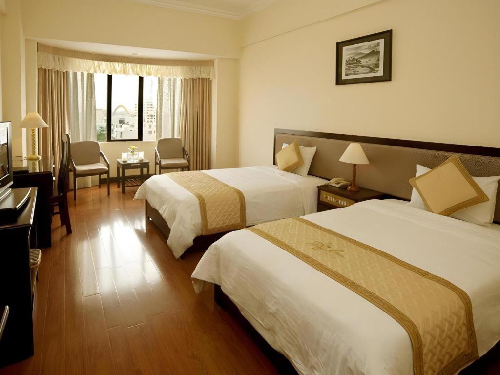 Bamboo Green Central Hotel Дананг Екстер'єр фото