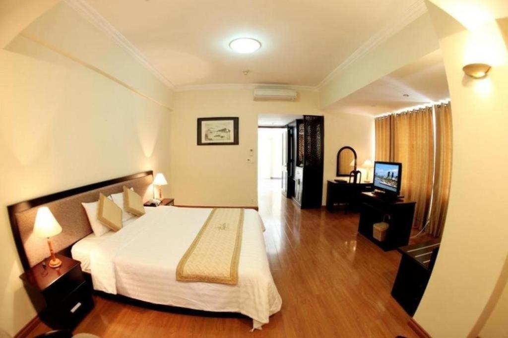 Bamboo Green Central Hotel Дананг Екстер'єр фото